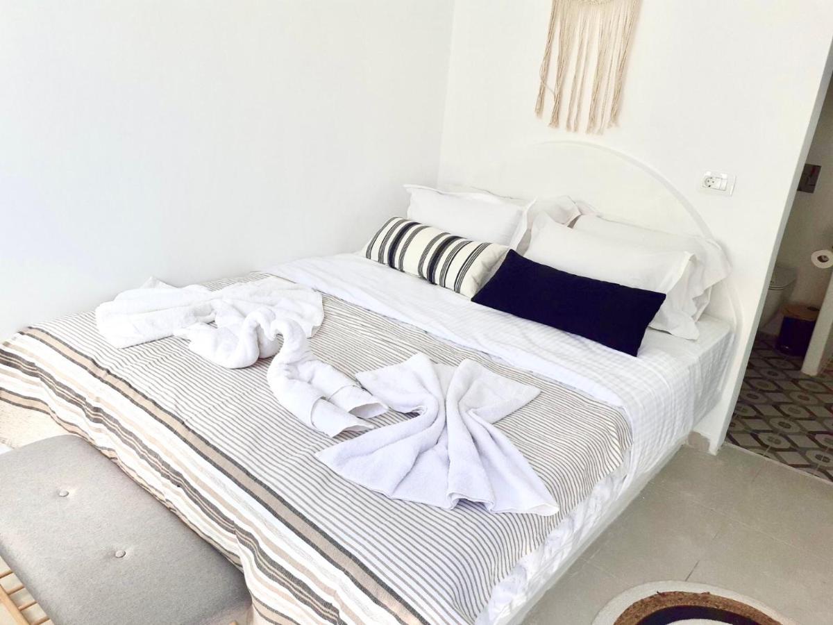 Oldtown Suites Fira 외부 사진