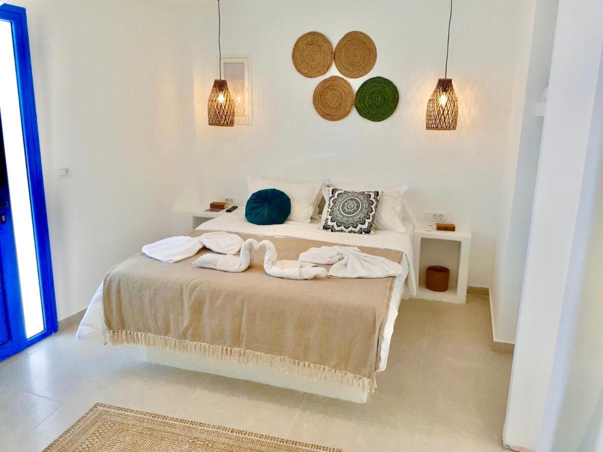 Oldtown Suites Fira 외부 사진