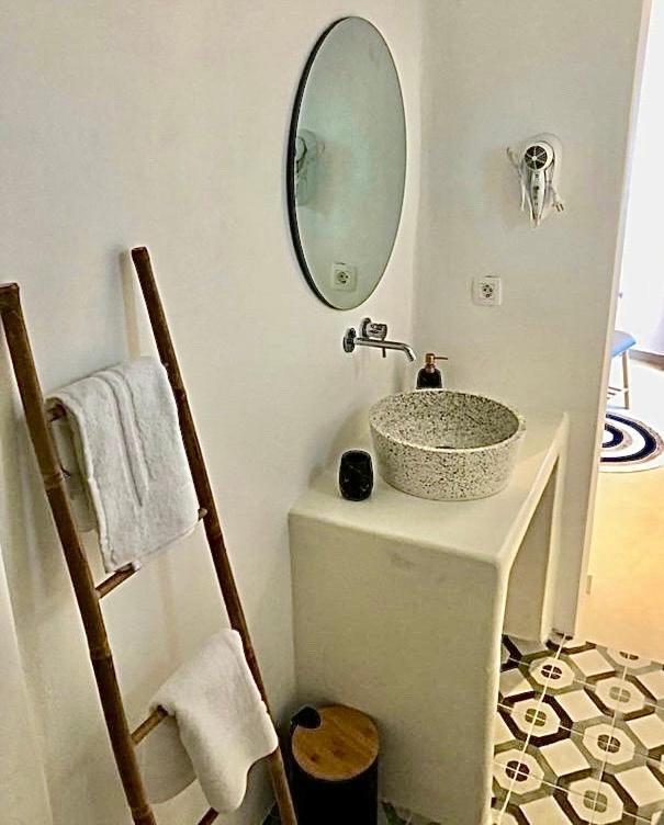 Oldtown Suites Fira 외부 사진