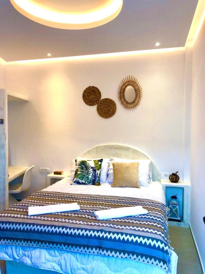 Oldtown Suites Fira 외부 사진