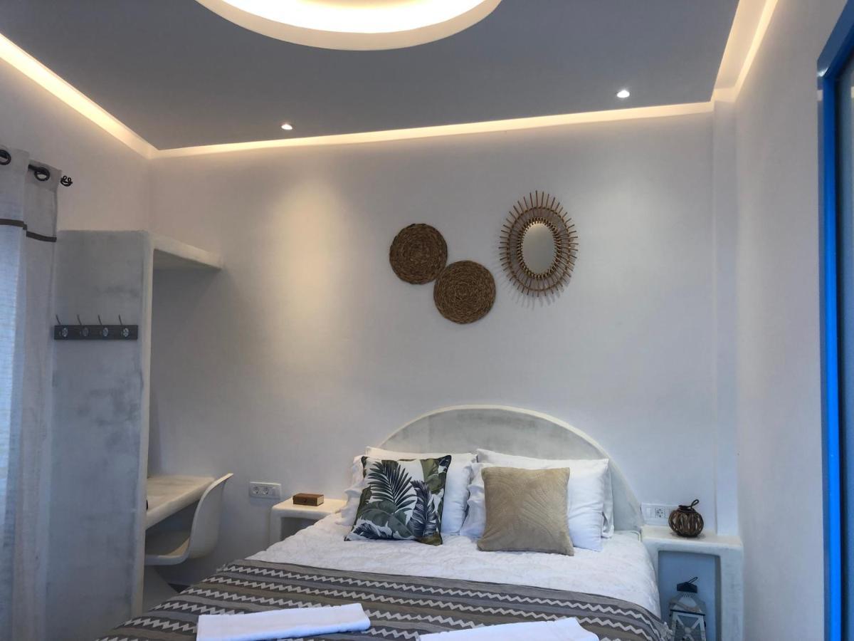 Oldtown Suites Fira 외부 사진