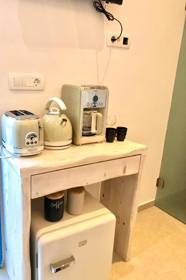 Oldtown Suites Fira 외부 사진