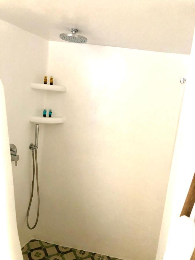 Oldtown Suites Fira 외부 사진
