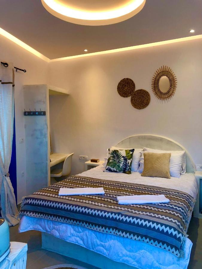 Oldtown Suites Fira 외부 사진