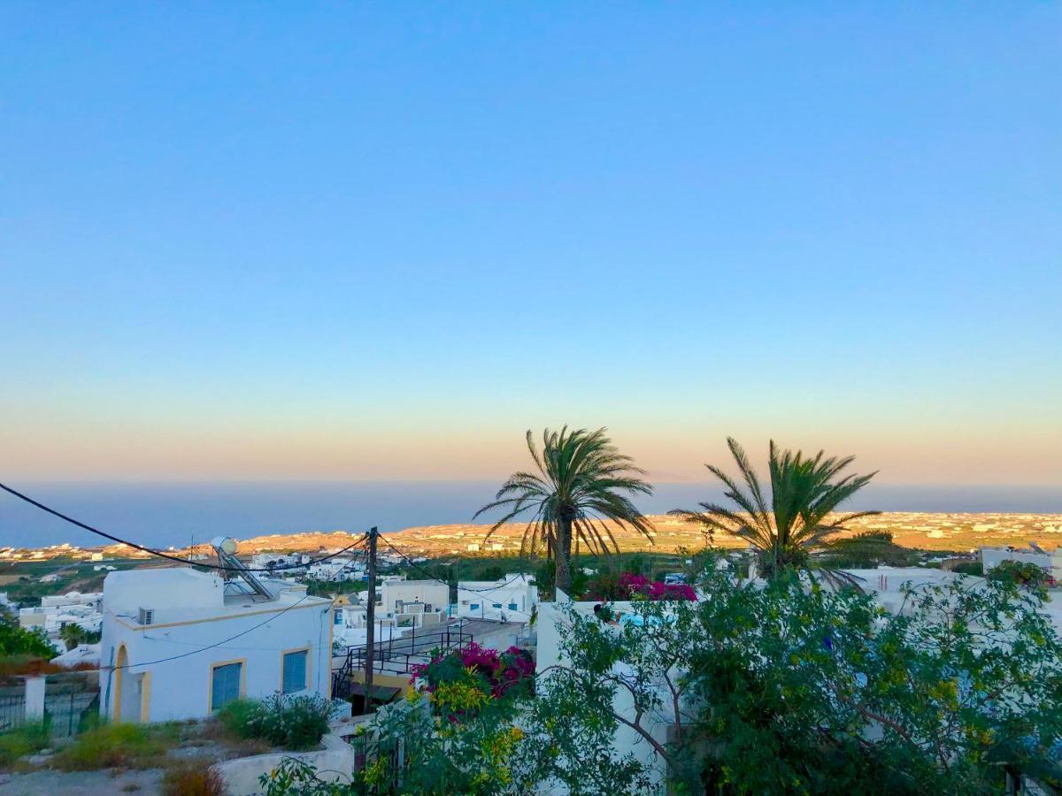 Oldtown Suites Fira 외부 사진