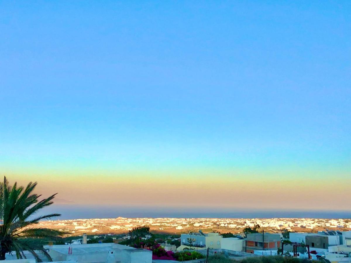Oldtown Suites Fira 외부 사진