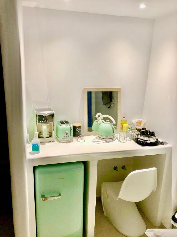 Oldtown Suites Fira 외부 사진