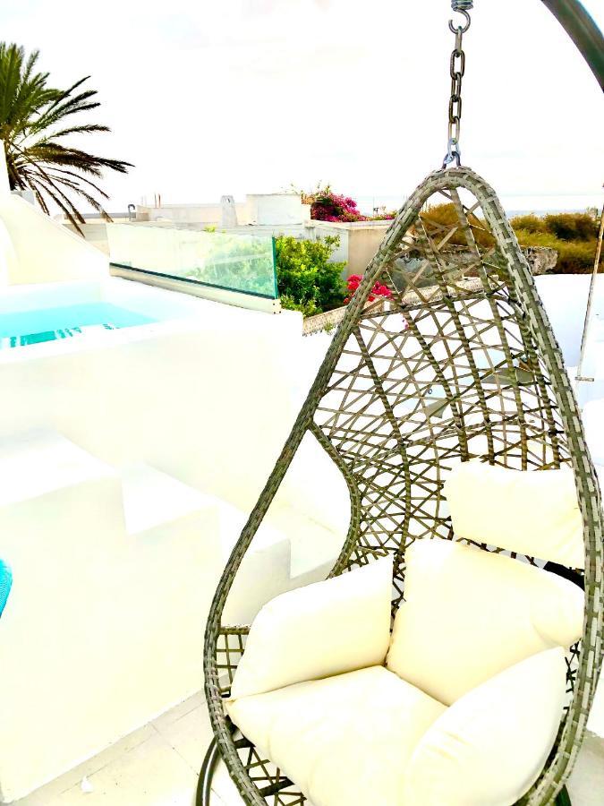 Oldtown Suites Fira 외부 사진